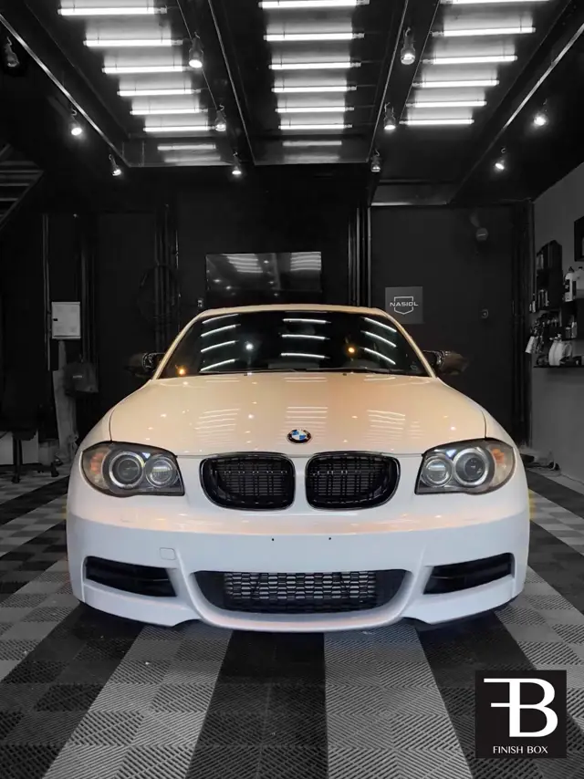 BMW coupé branca