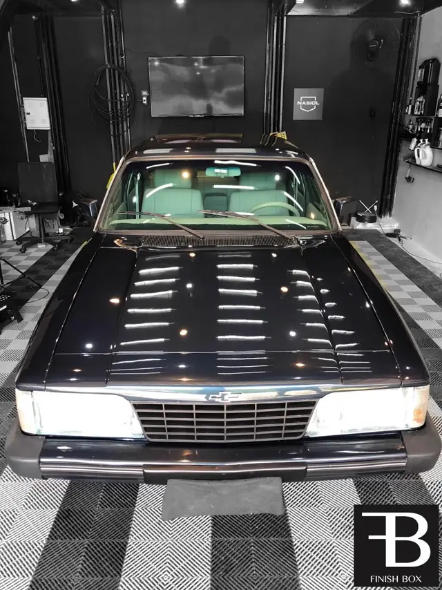 Chevrolet Opala Diplomata preto
